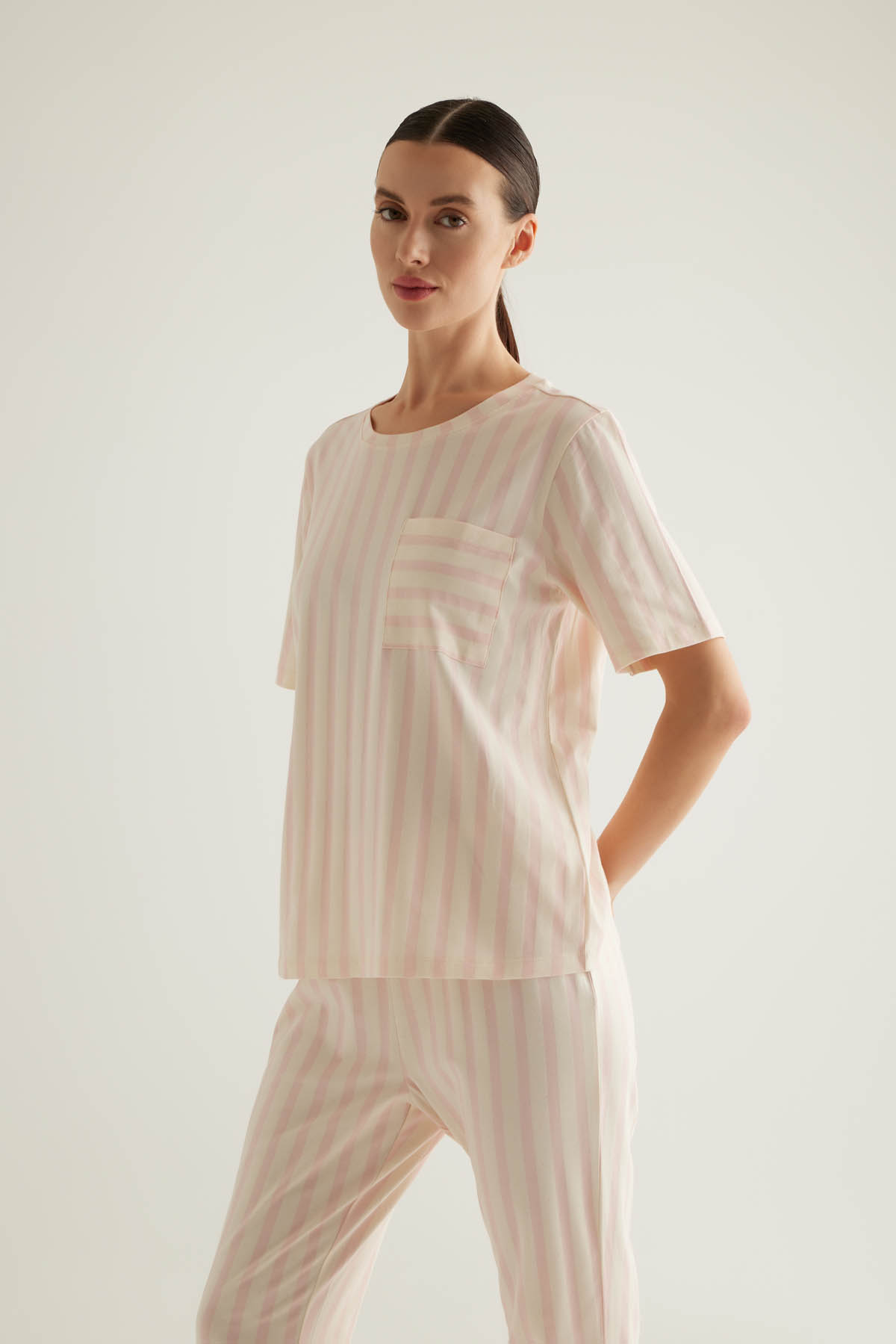 Kadın Pamuklu Kısa Kollu Pijama Üstü
