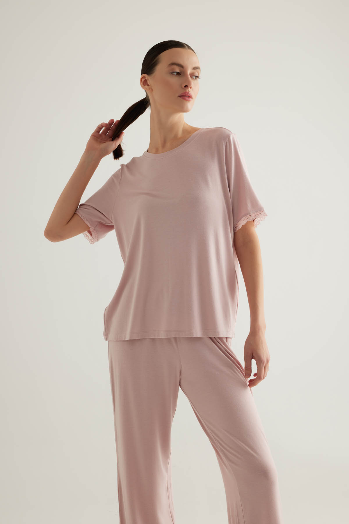 Kadın Viscose Kısa Kollu Dantel Detaylı Pijama Üstü
