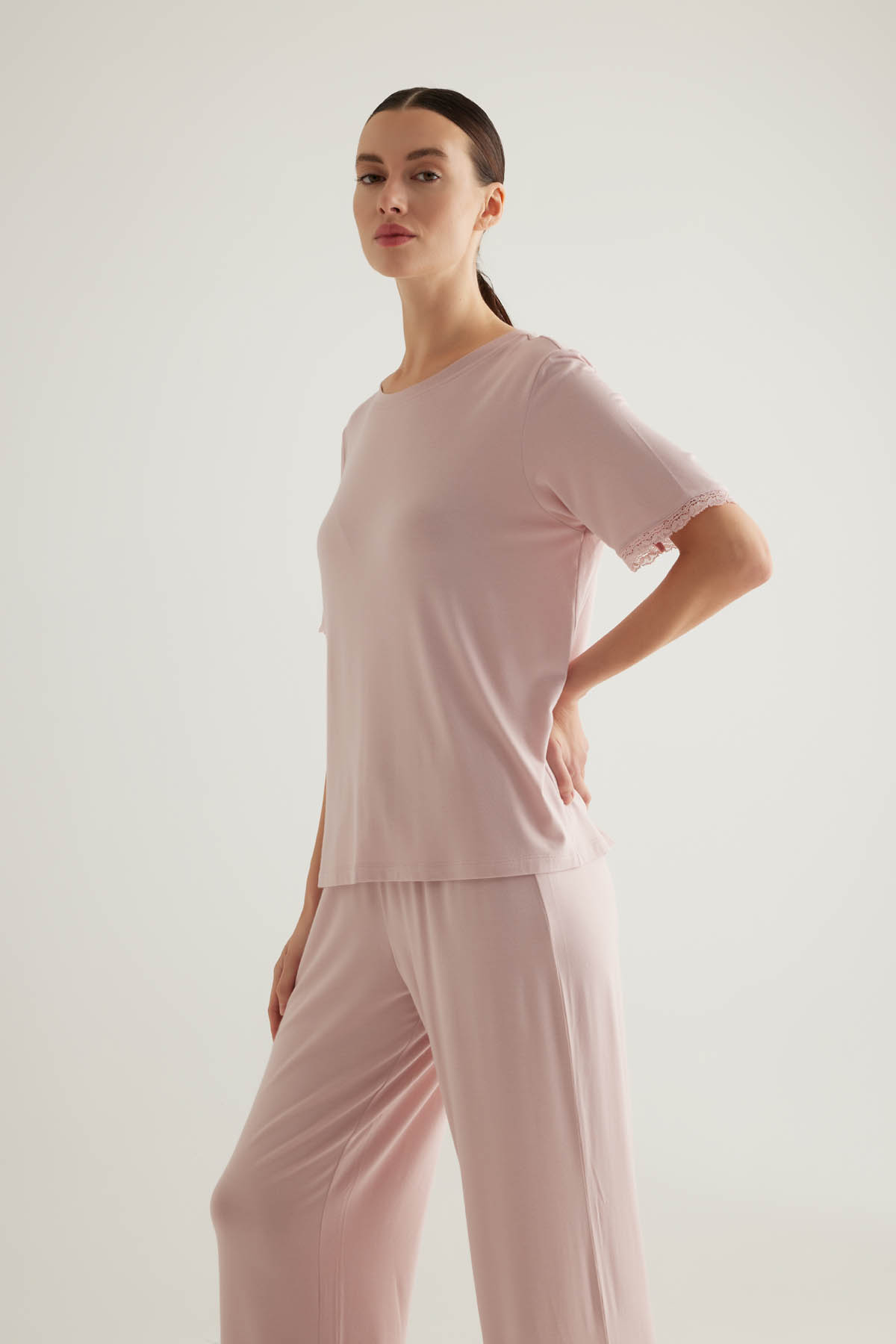 Kadın Viscose Kısa Kollu Dantel Detaylı Pijama Üstü