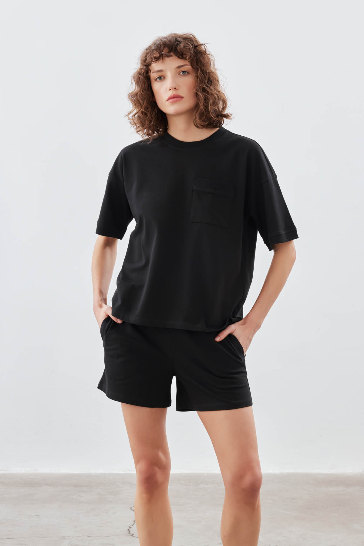 Kadın Pamuklu Pique Cepli Kısa Kol T-shirt