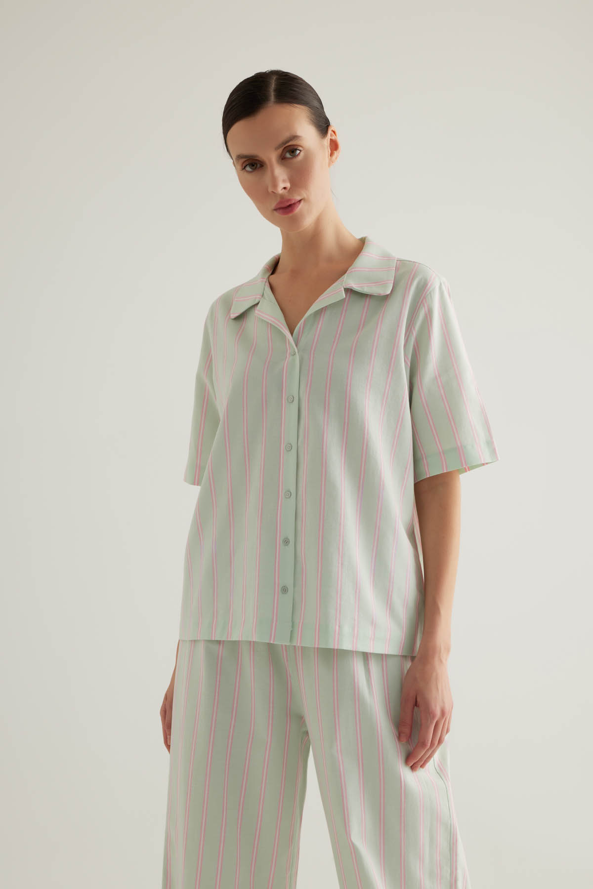 Kadın Dokuma Kısa Kollu Gömlek Pijama Üstü