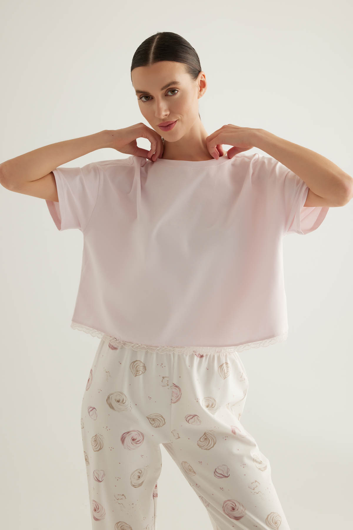 Kadın Pamuklu Kısa Kollu Pijama Üstü
