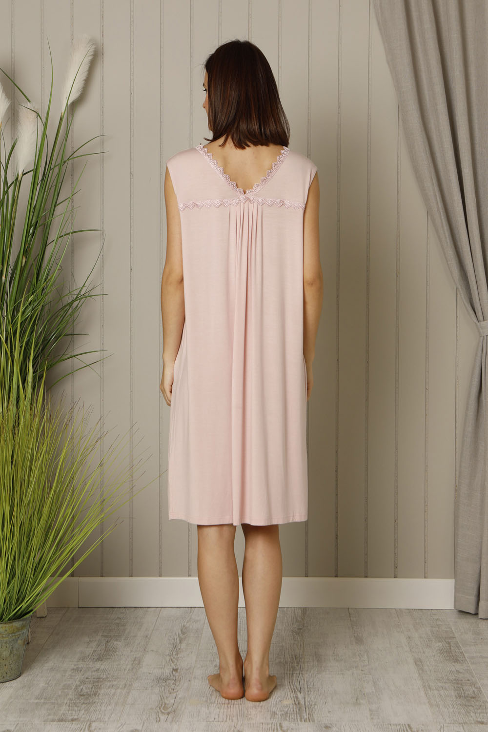 Hays Plus Size Dantel Detaylı Kolsuz Penye Gecelik