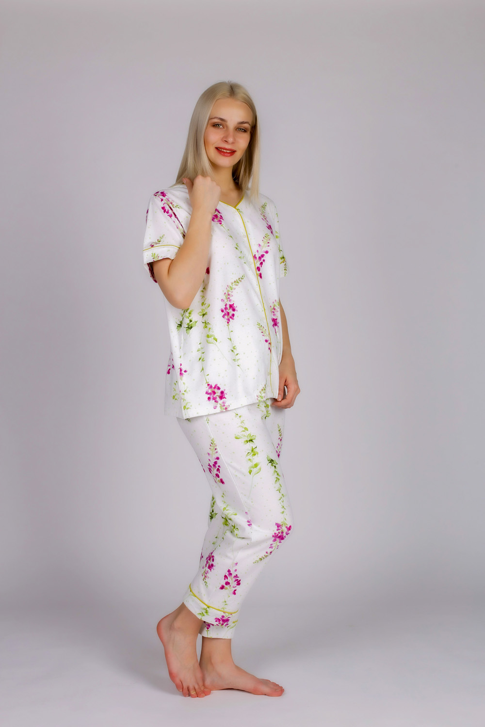 Kadın Düğmeli Kısa Kollu Üstlü Midi Pijama Takımı