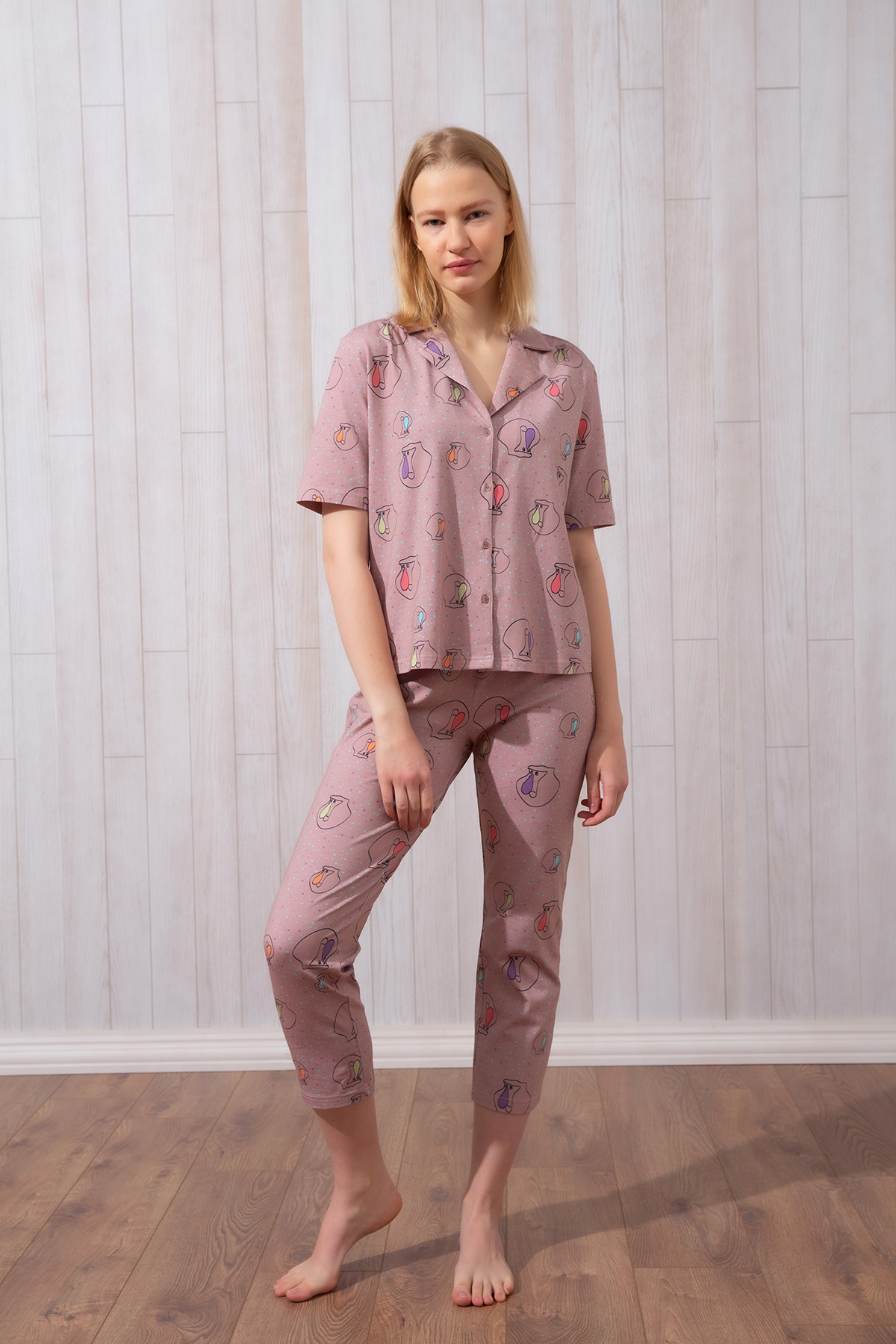 Kadın Midi Kapri Pijama Takımı