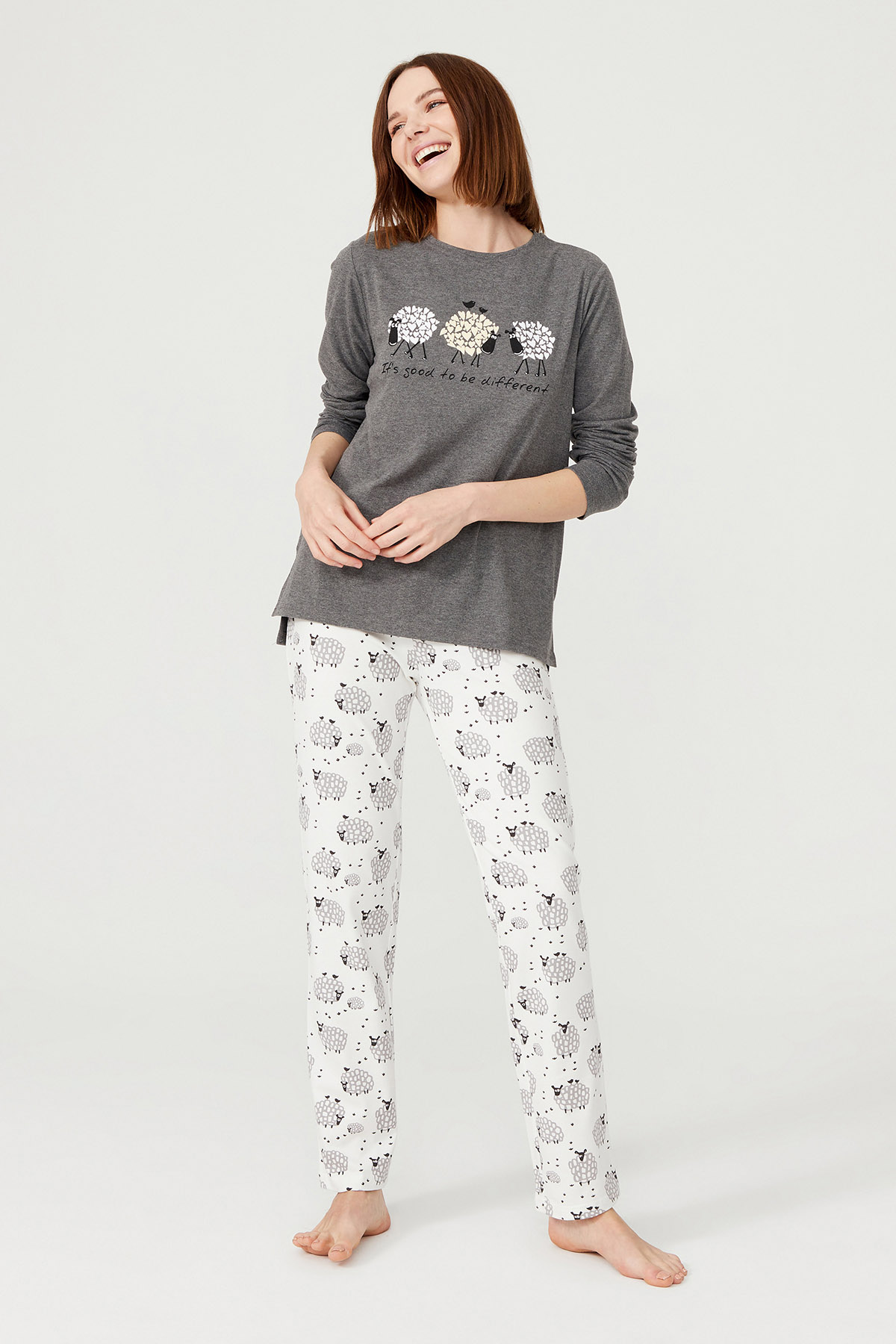 Kadın Kuzu Baskılı Pamuklu Uzun Pijama Takımı