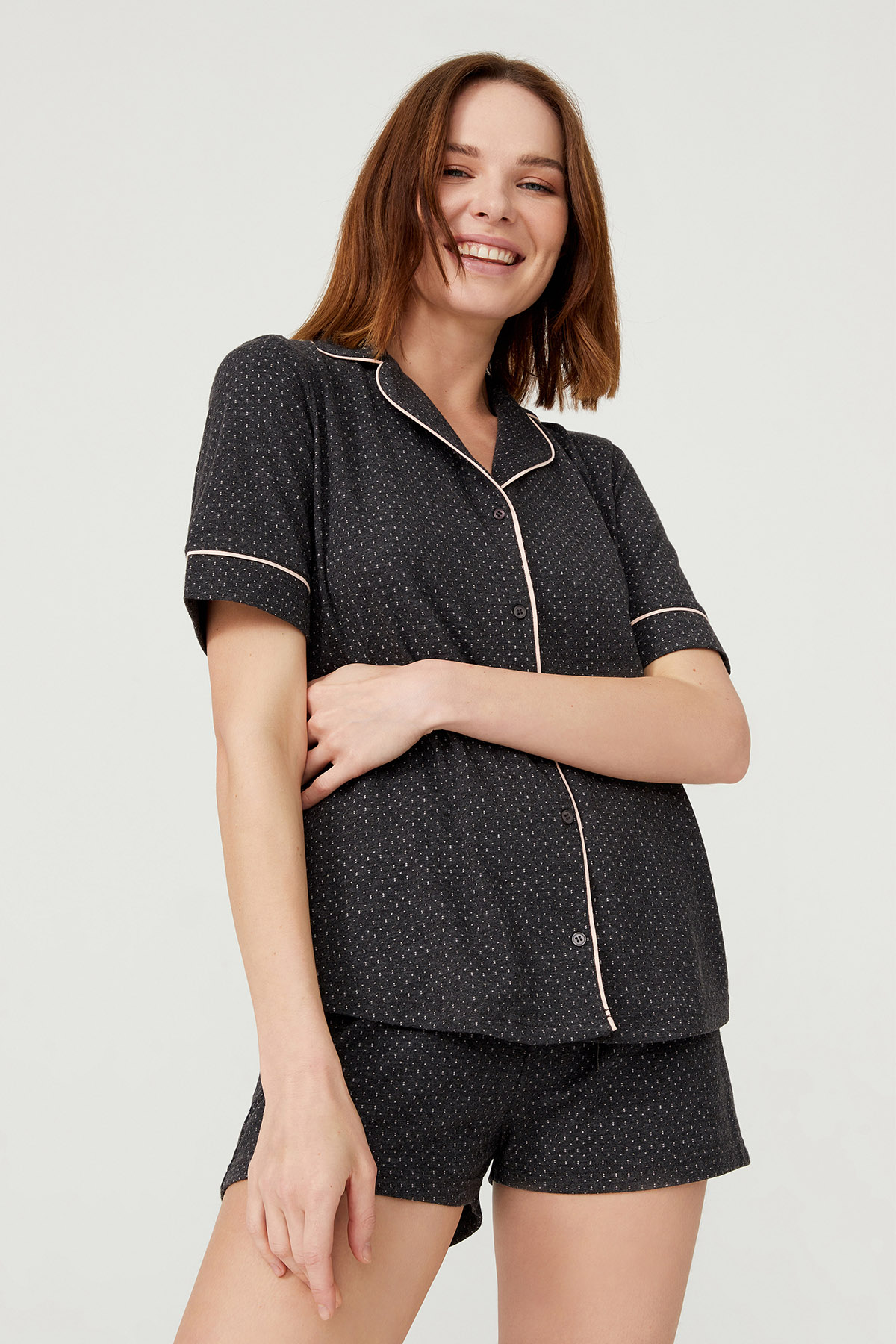 Kadın Pamuklu  Kalp Baskılı Şal Yaka Şortlu Pijama Takımı
