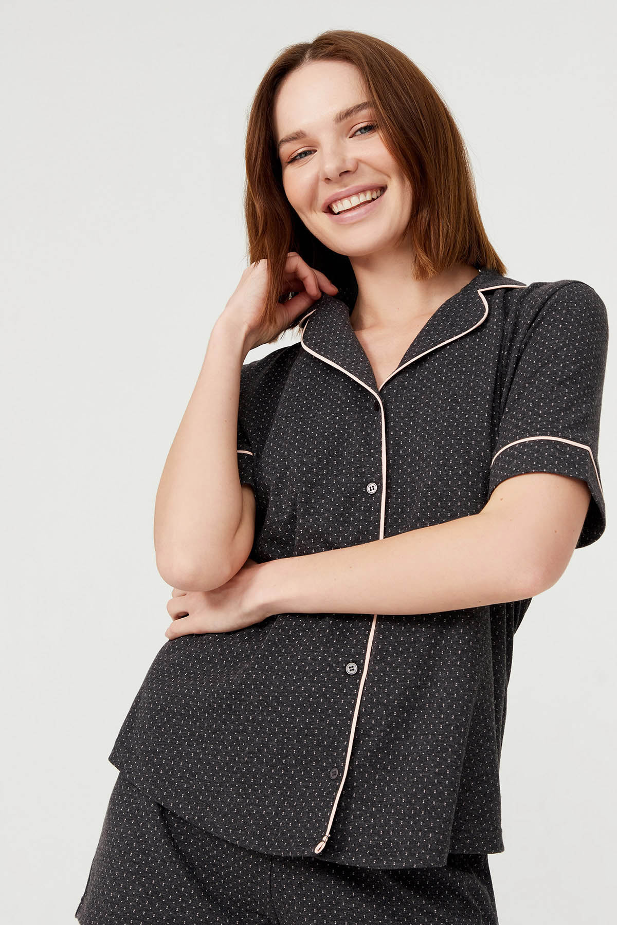 Kadın Pamuklu  Kalp Baskılı Şal Yaka Şortlu Pijama Takımı