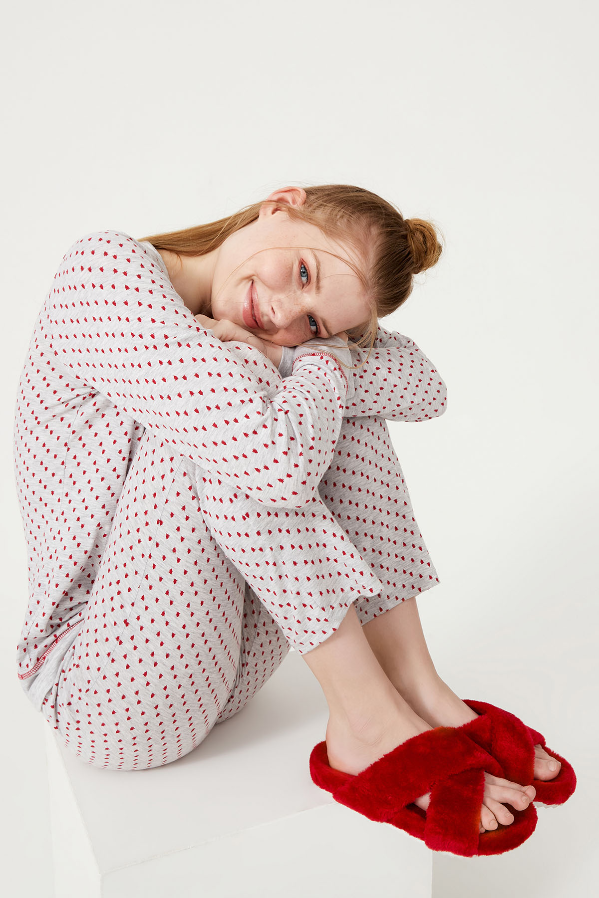Kadın Pamuklu Patlı Çam Ağacı Baskılı Uzun Pijama Takımı