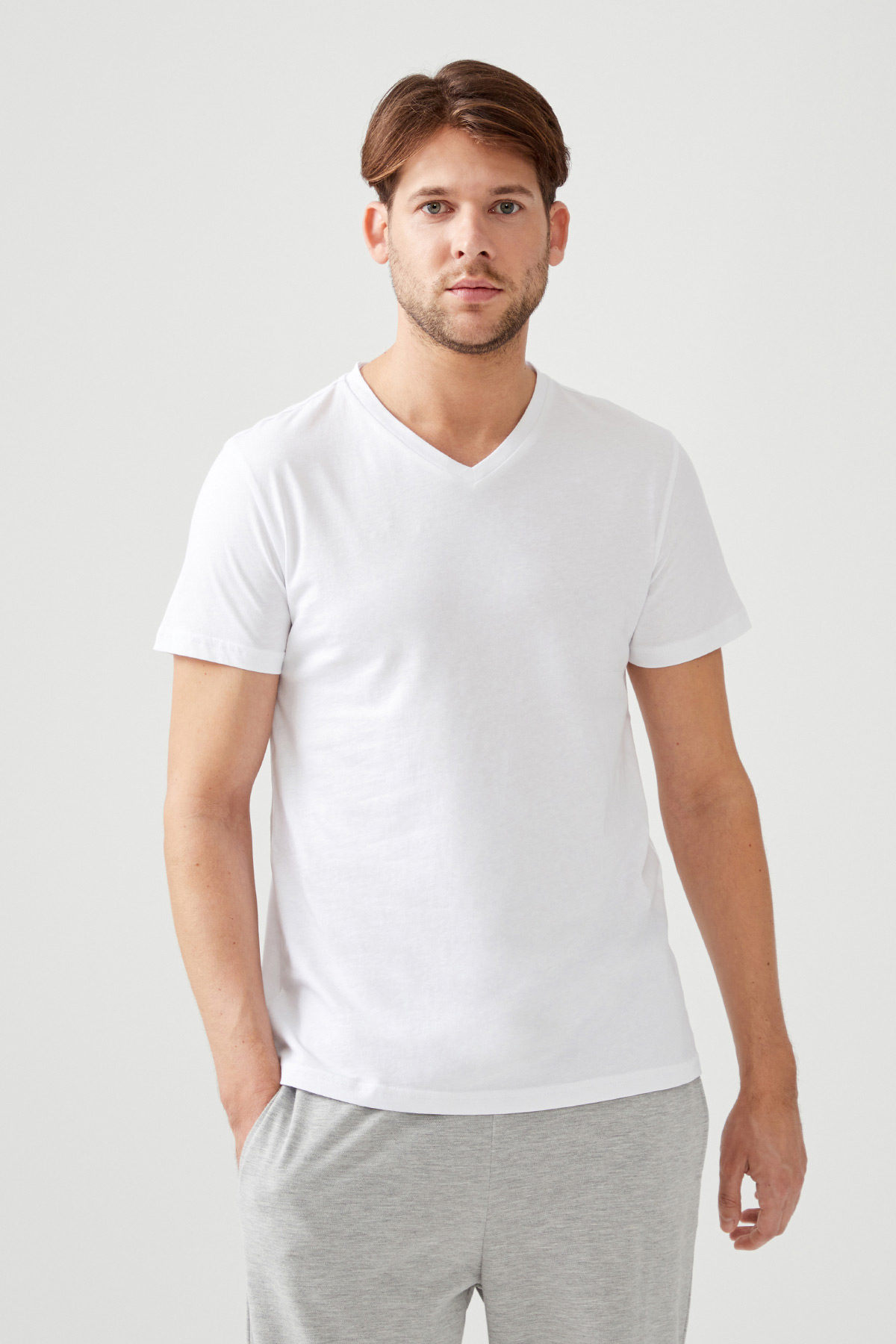 Erkek Pamuklu V Yaka Slim Fit T-shirt (Easy Iron)