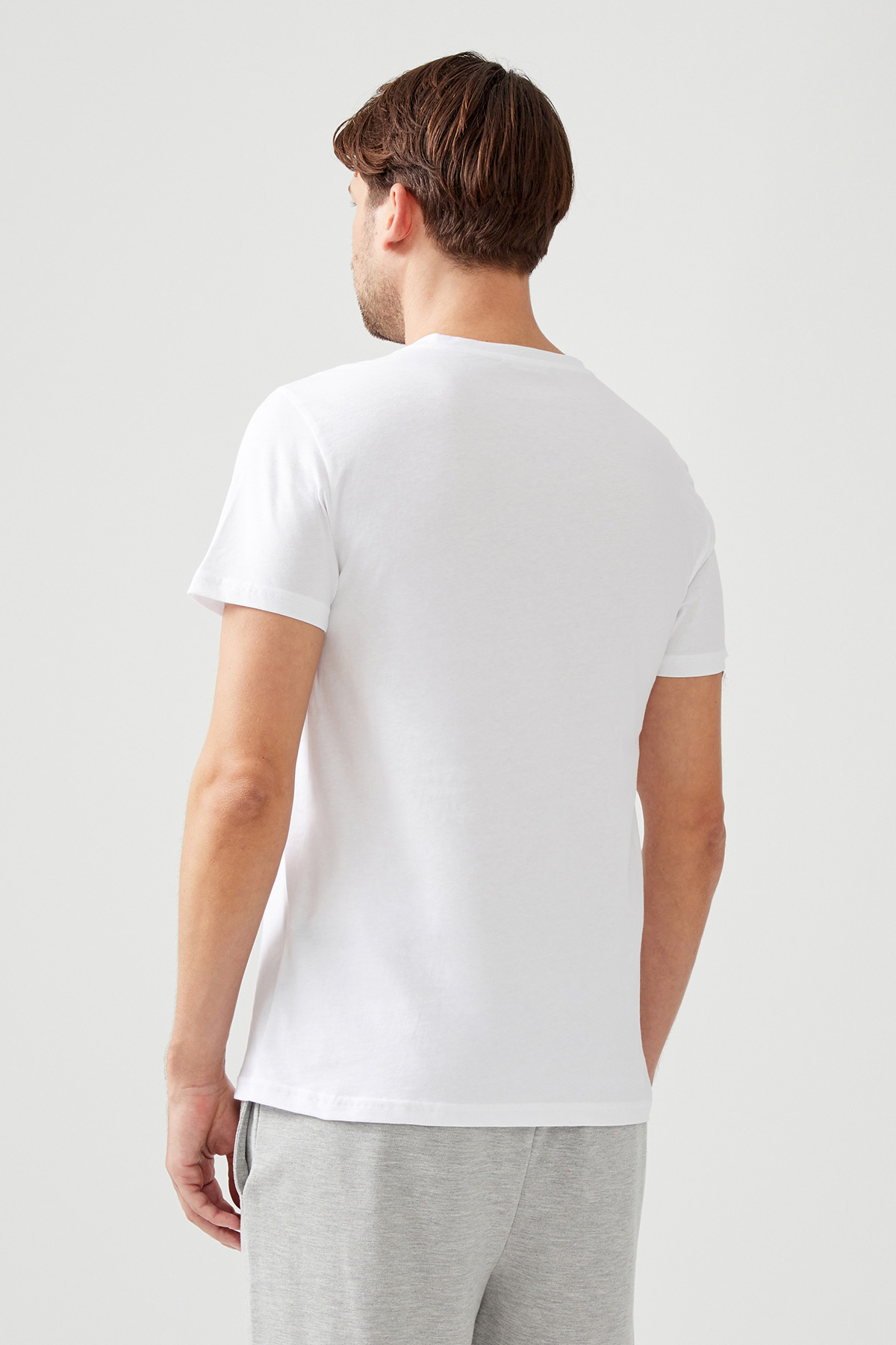 Erkek Pamuklu V Yaka Slim Fit T-shirt (Easy Iron)