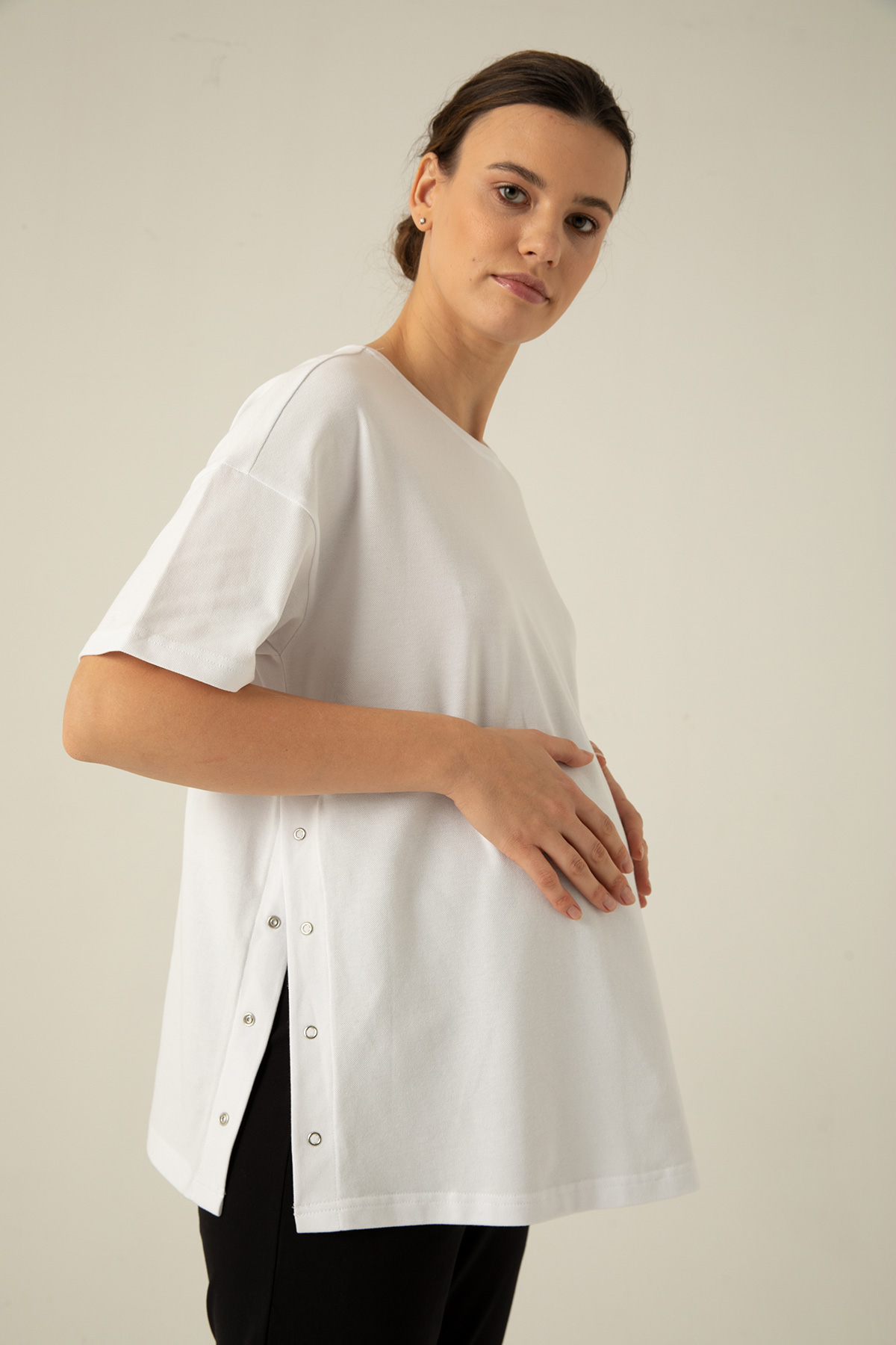 Kadın Anne Adayı Yanları Çıtçıt Detaylı Kısa Kollu T-shirt