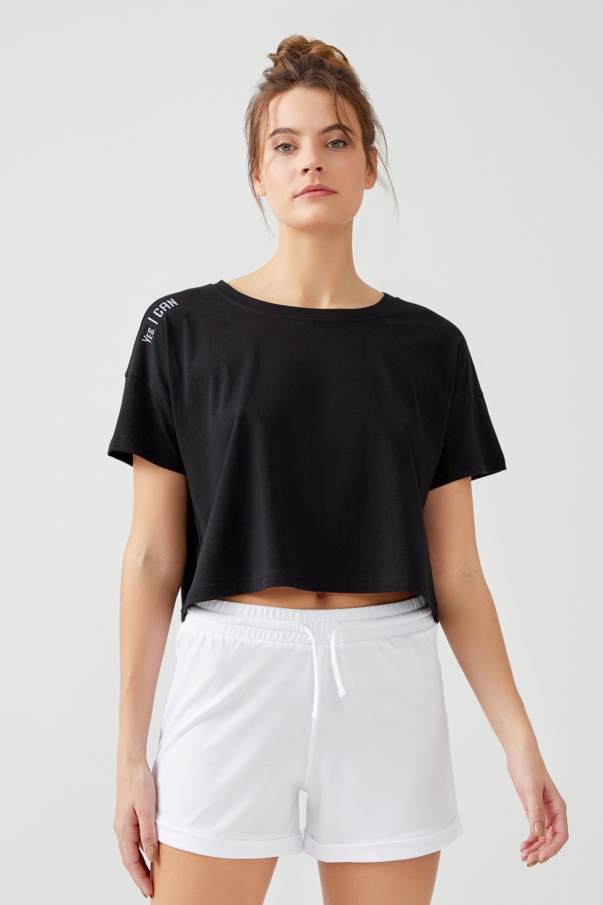 Kadın Oversize Crop Basic T-shirt (Easy Iron)