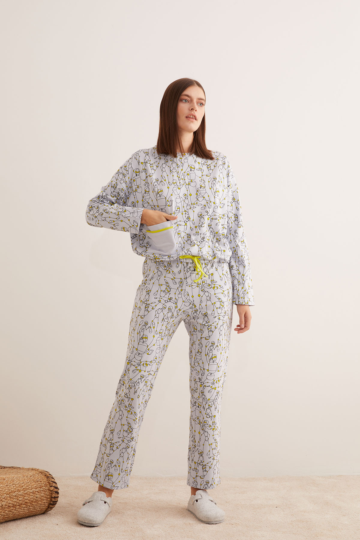 Kadın Pamuklu Beli Bağcıklı Uzun Pijama Takımı