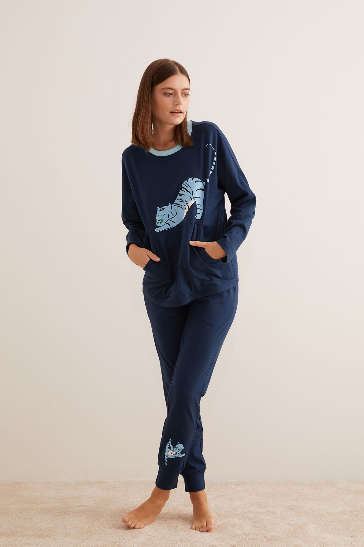 Kadın Pamuklu Kaplan Detaylı Uzun Pijama Takımı