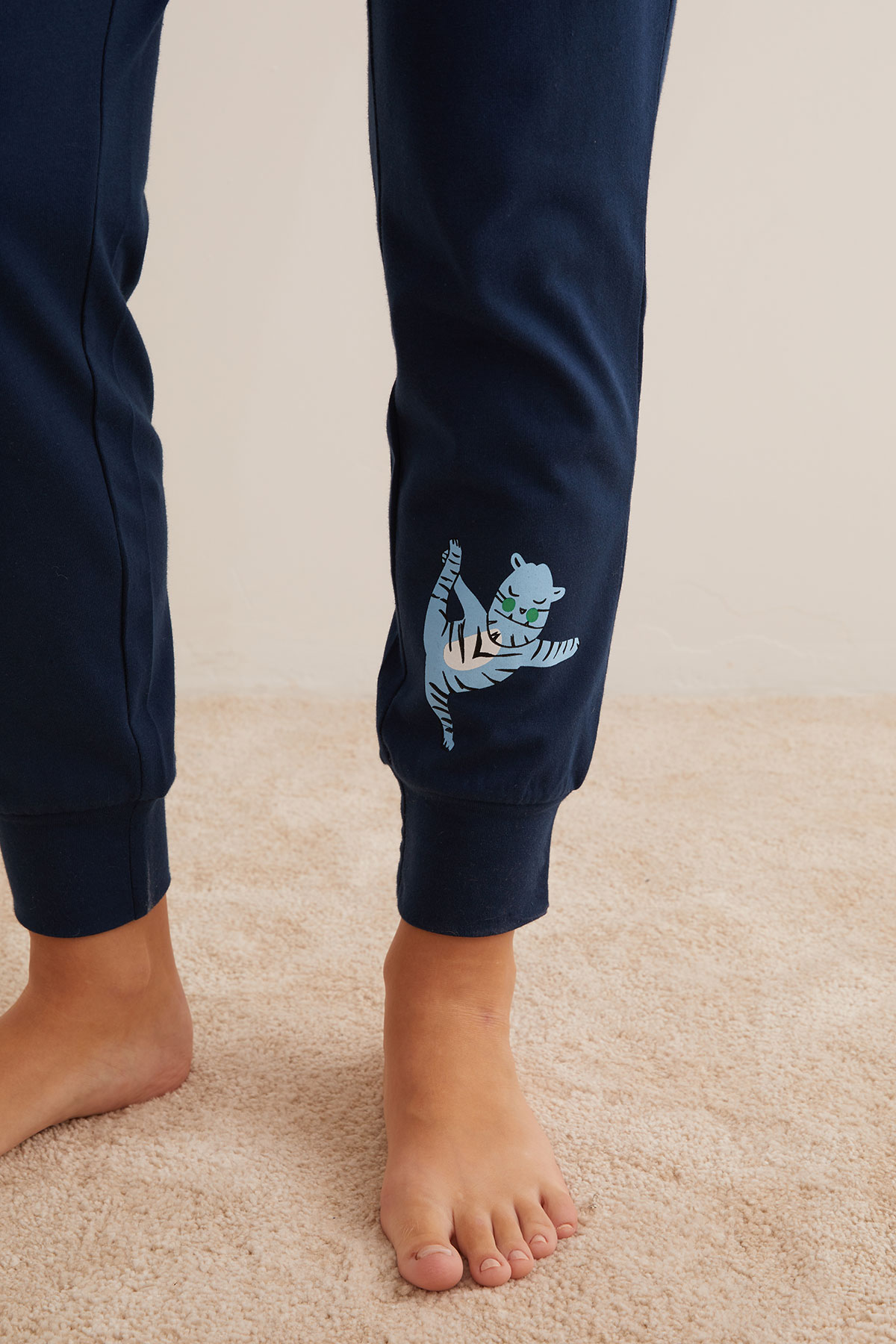 Kadın Pamuklu Kaplan Detaylı Uzun Pijama Takımı