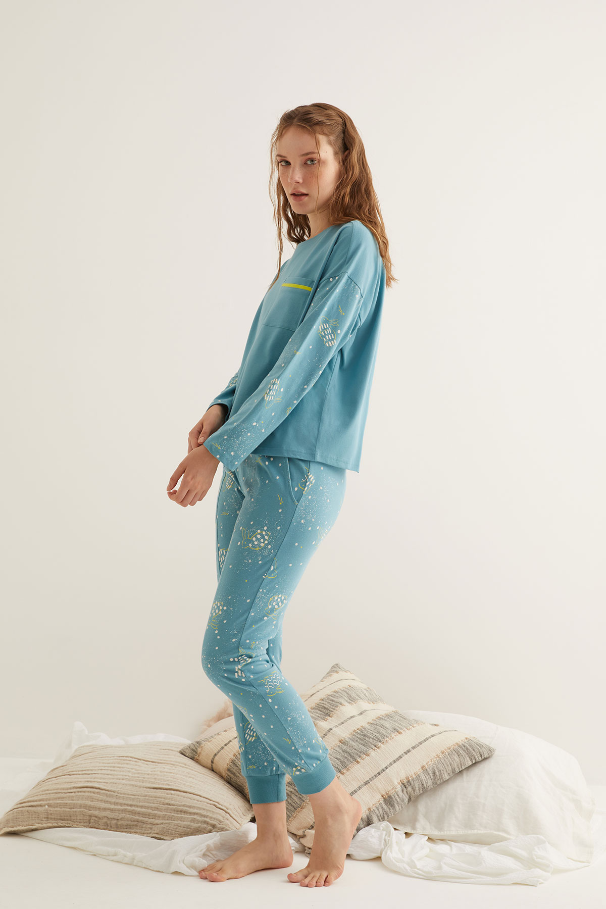 Kadın Pamuklu Tavşan Baskı Detaylı Uzun Pijama Takımı