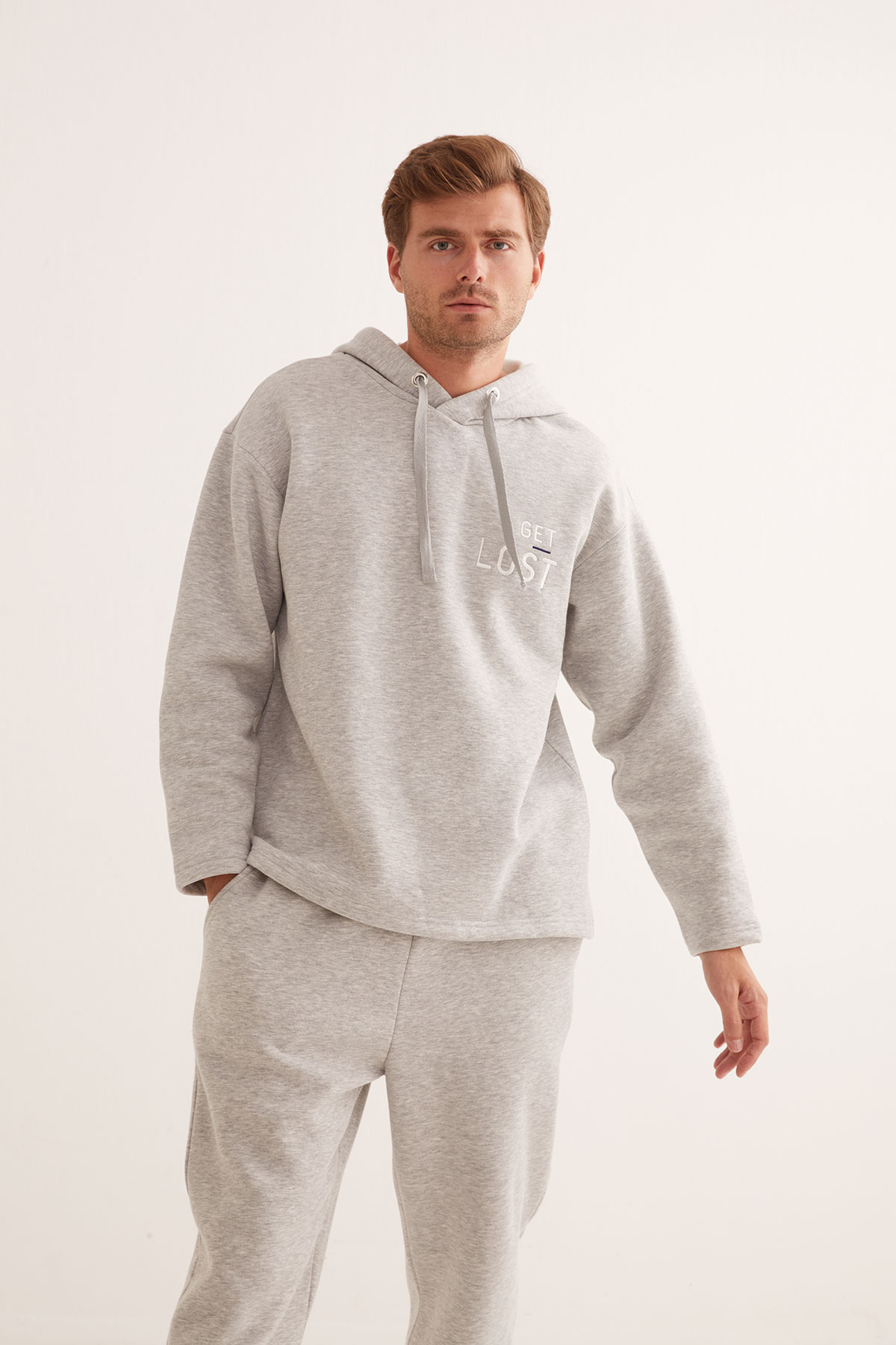 Erkek Pamuklu Üç İplik Şardonlu Nakış Detaylı Sweatshirt