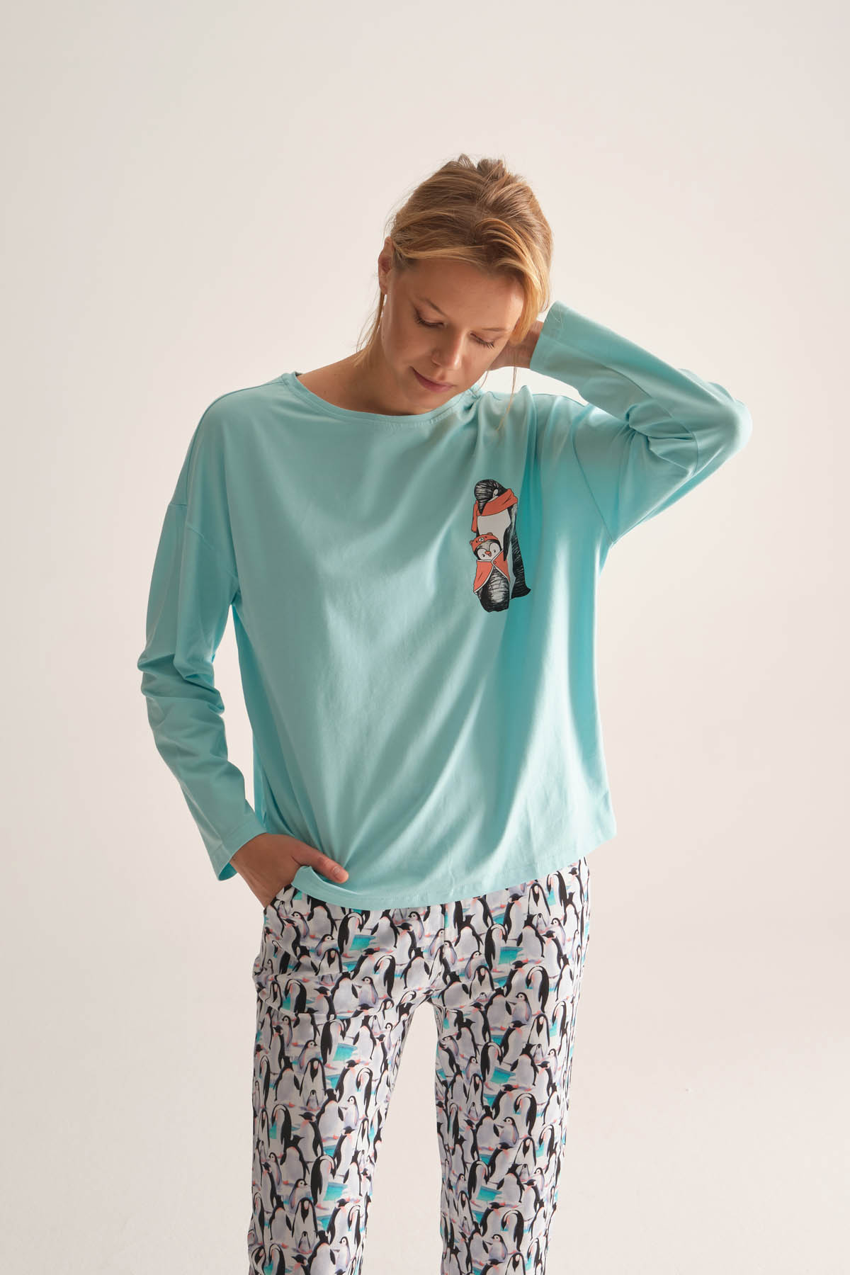 Kadın Düşük Omuzlu Uzun Kollu Pijama Üstü