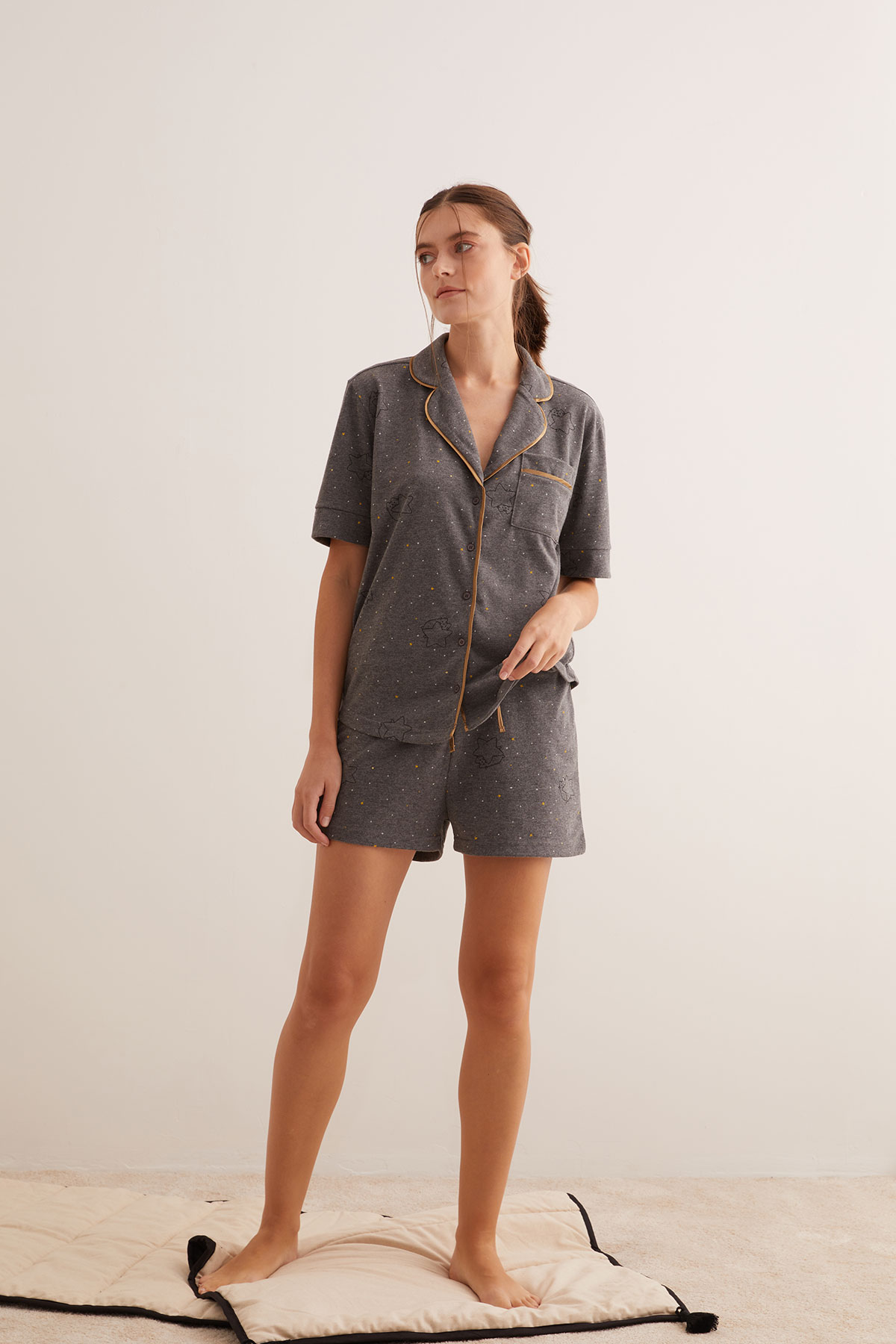 Kadın Kontrast Biye Detaylı Gömlek Yaka Pijama Üstü