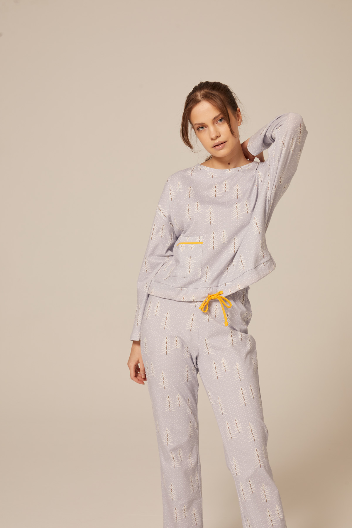 Kadın Pamuklu Beli Bağcıklı Uzun Pijama Takımı
