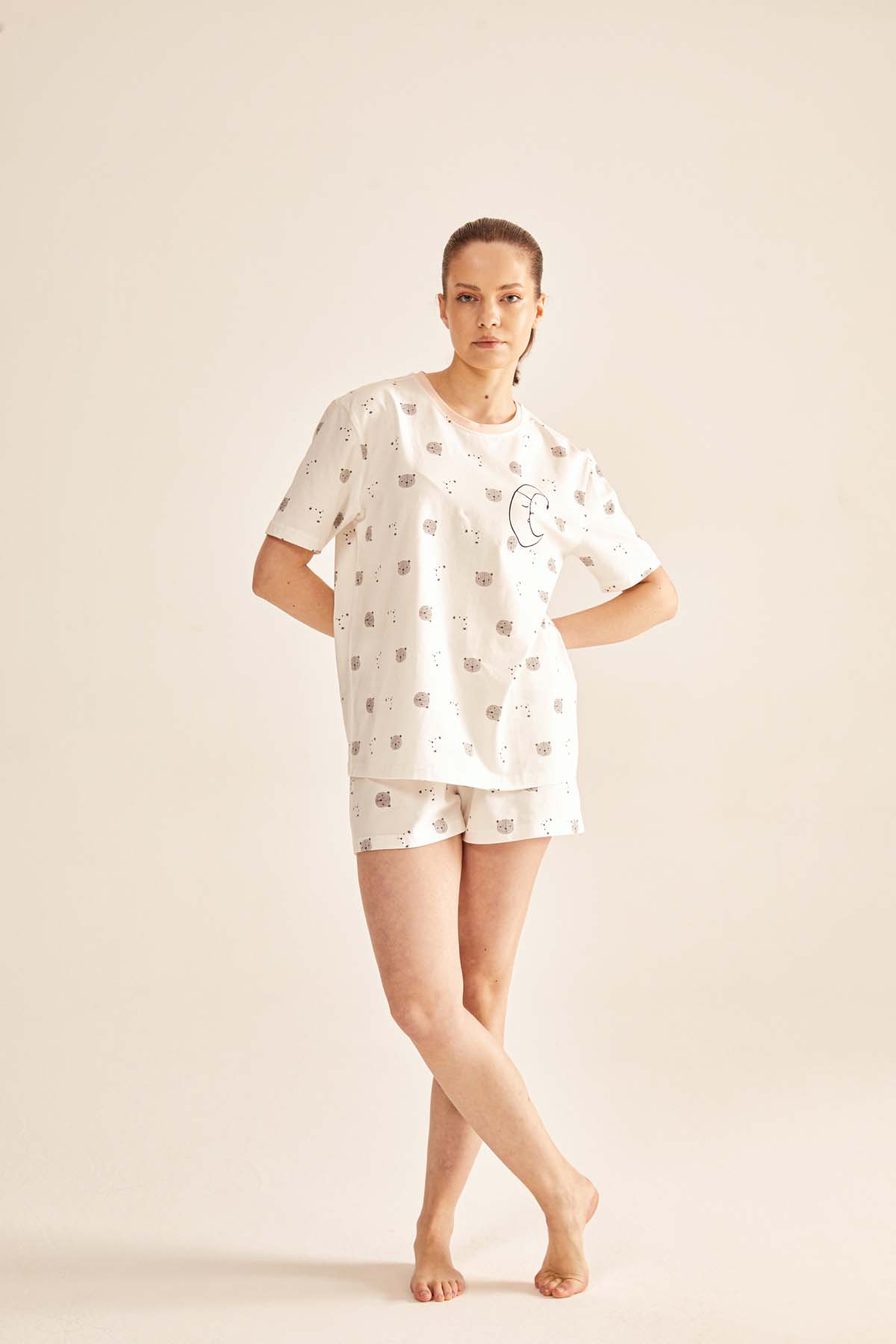 Kadın Pamuklu Şortlu Pijama Takımı