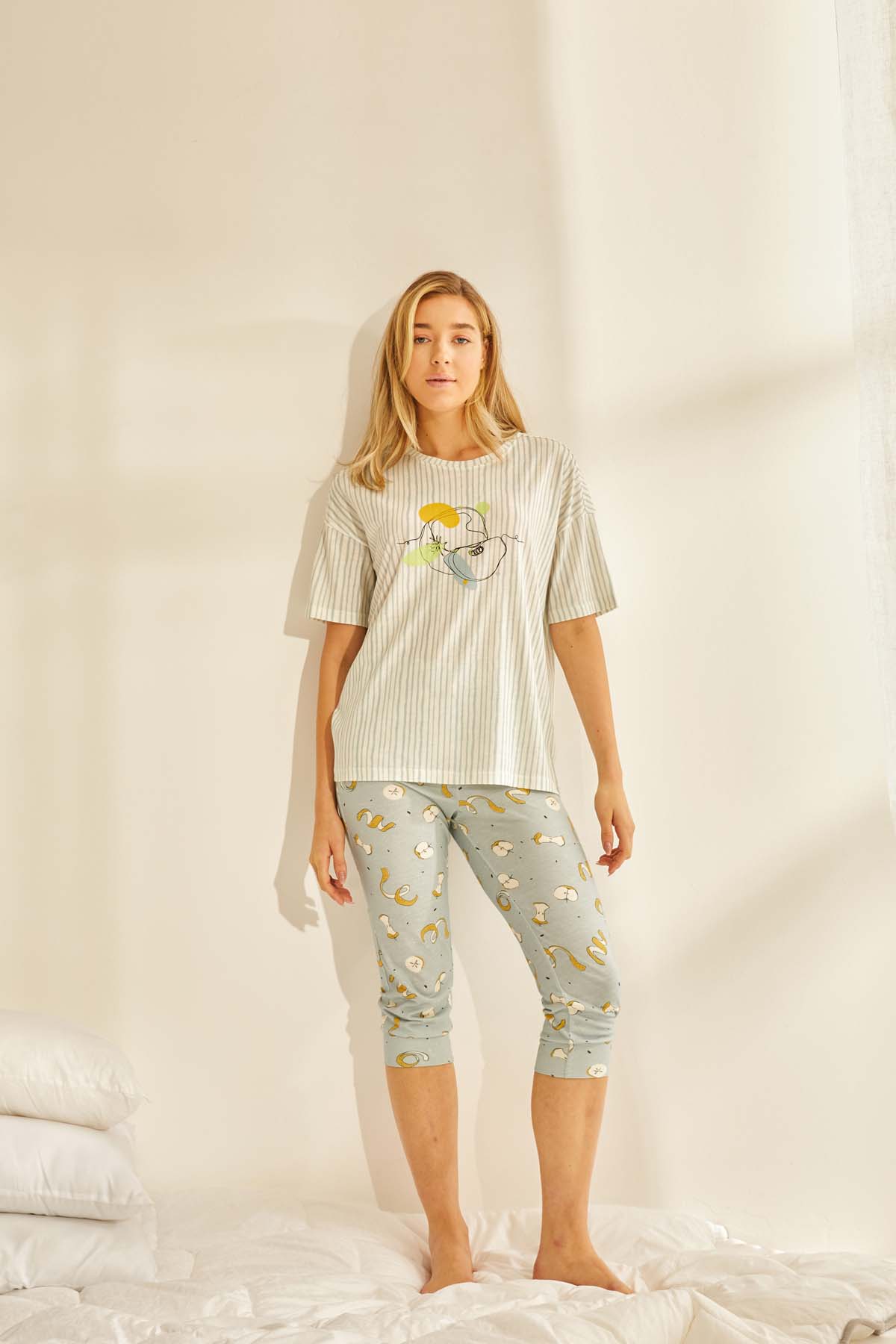 Kadın Modal Kısa Kollu Kapri Pijama Takımı