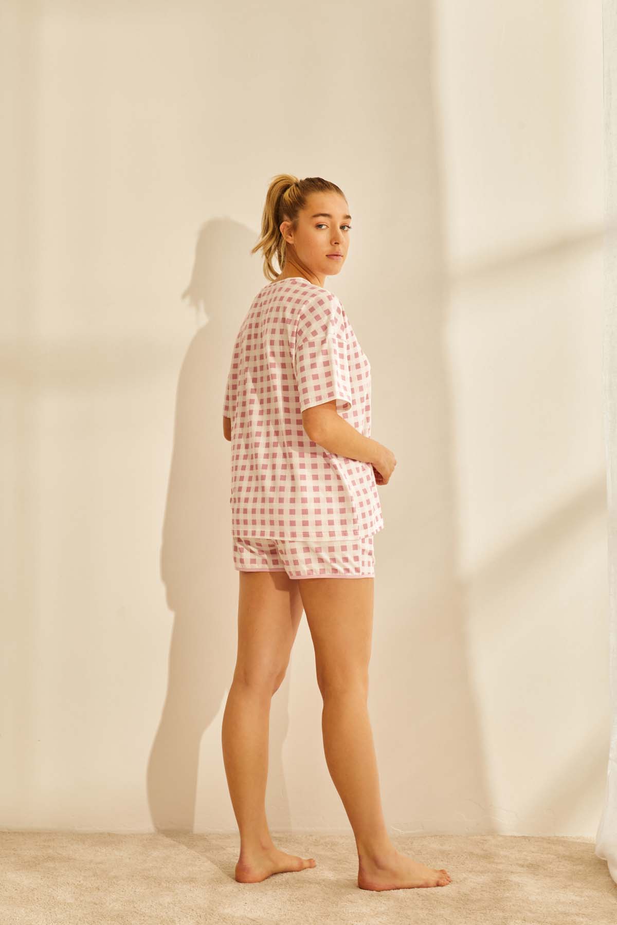 Kadın Pamuklu Cep Detaylı Şortlu Pijama Takımı