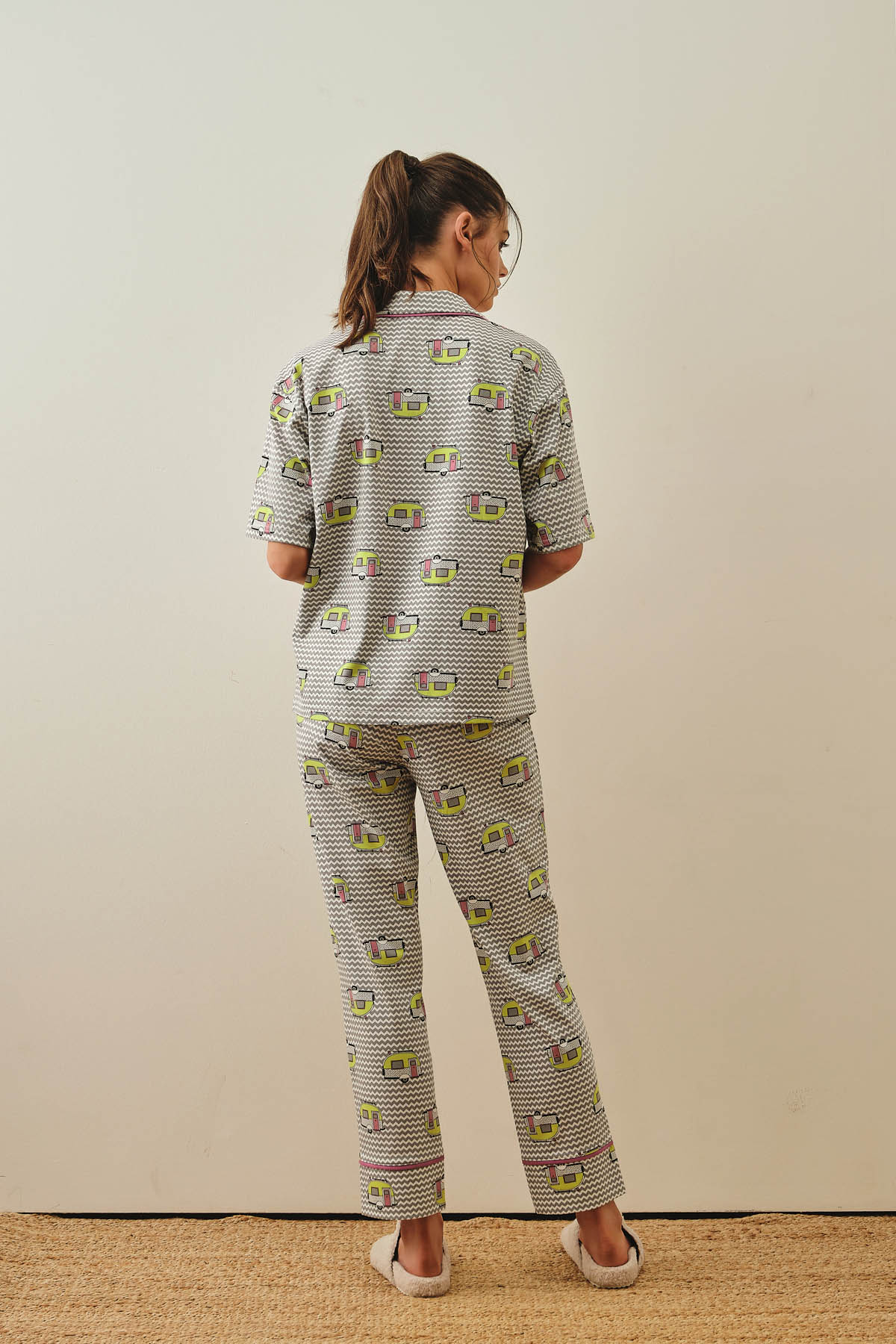Kadın Pamuklu Gömlek Yaka Pijama Üstü