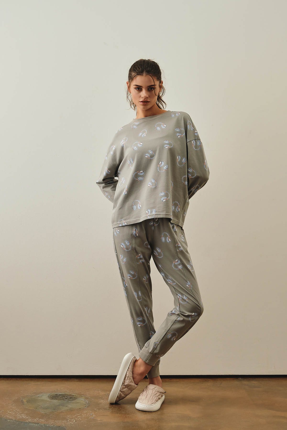 Kadın Pamuklu Uzun Kollu Manşetli Pijama Takımı