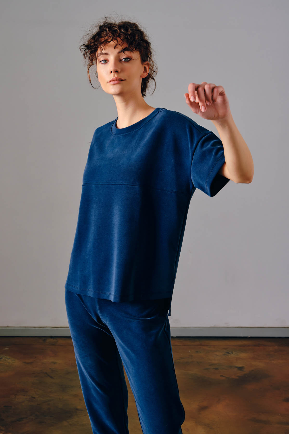 Kadın Soft Touch Yırtmaç Detaylı Kısa Kollu Tshirt