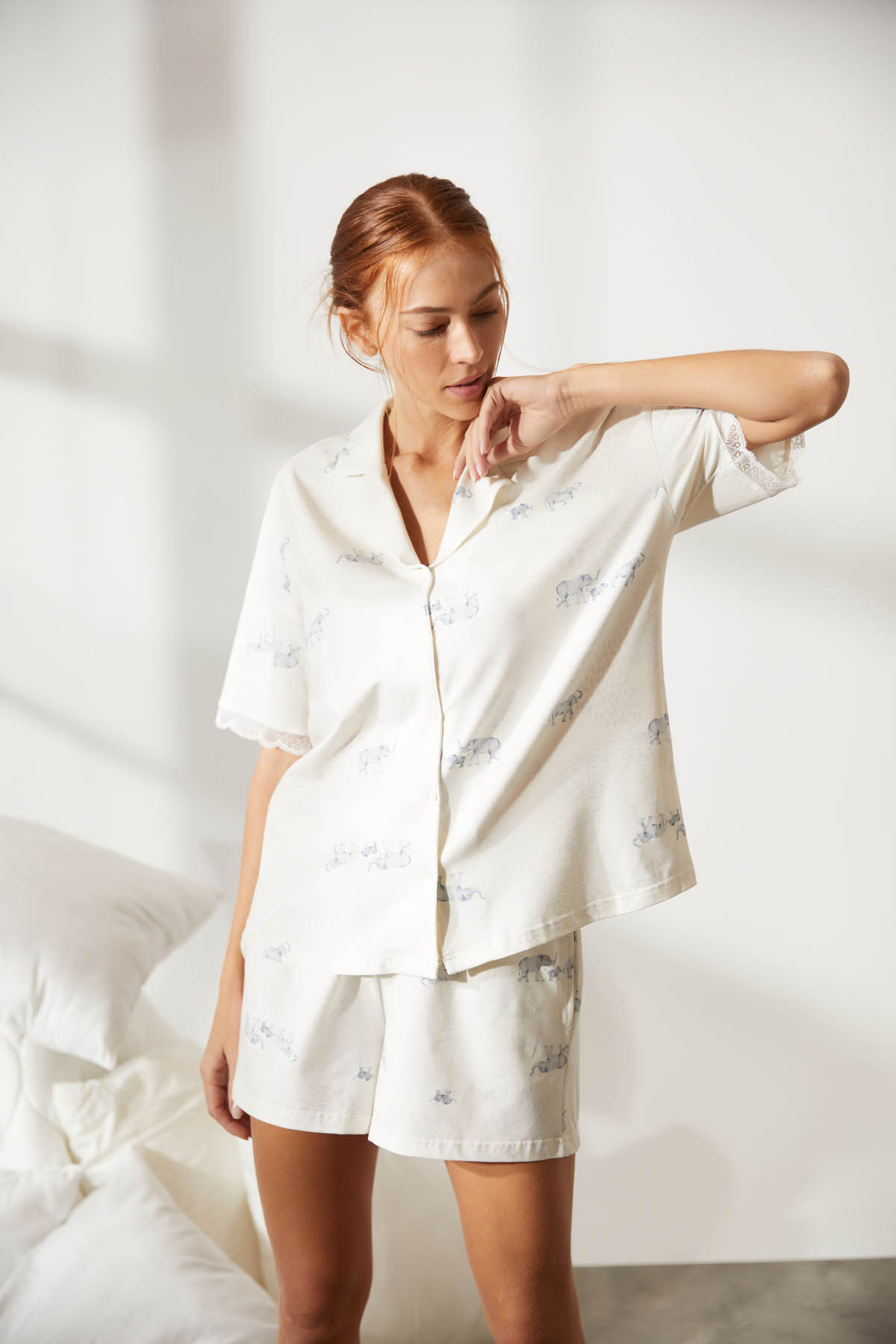 Kadın Pamuklu Gömlek Yaka Dantel Detaylı Pijama Üstü