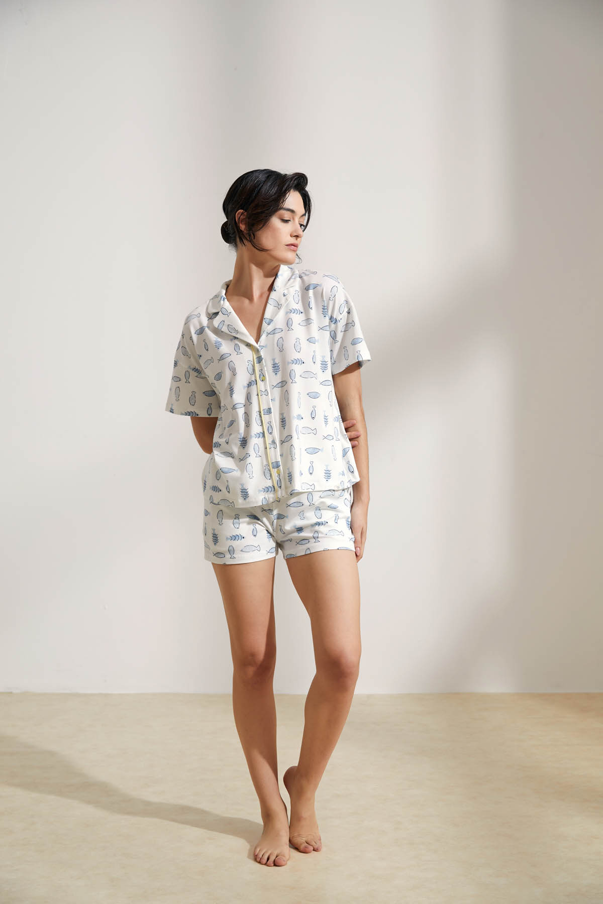 Kadın Pamuklu Gömlek Yaka Şortlu Pijama Takımı