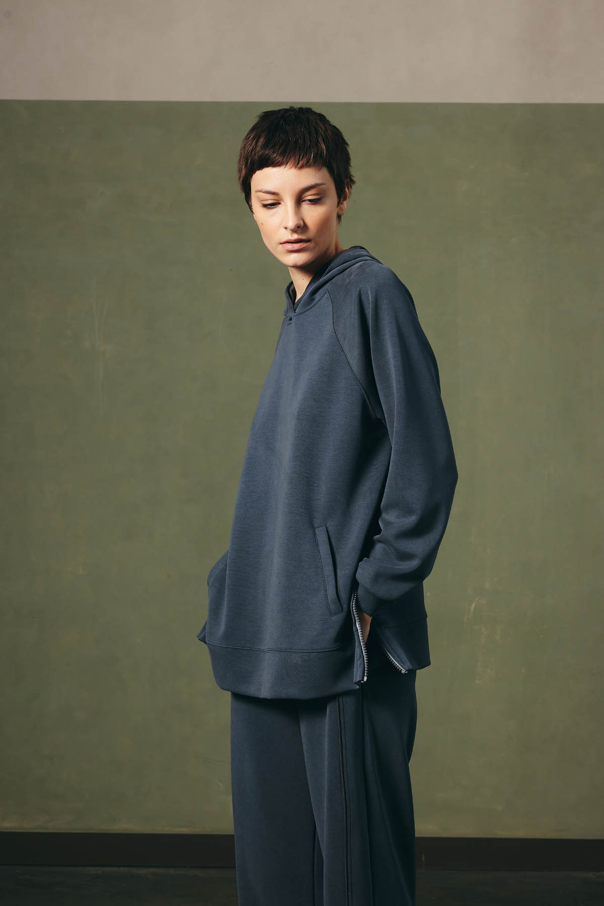 Kadın Soft Touch Uzun Kollu Fermuar Detaylı Sweatshirt